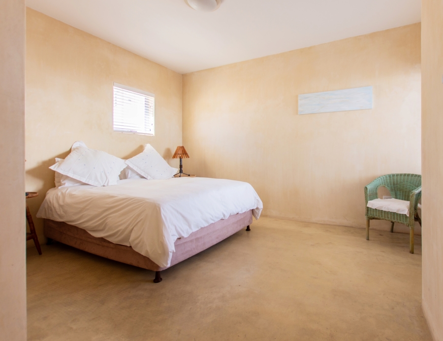 6 Bedroom Property for Sale in Paradise Beach Western Cape